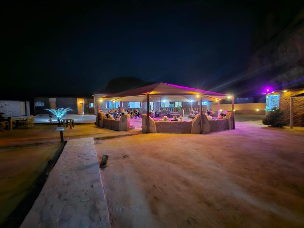 Orbit Camp Hotell Wadi Rum Eksteriør bilde