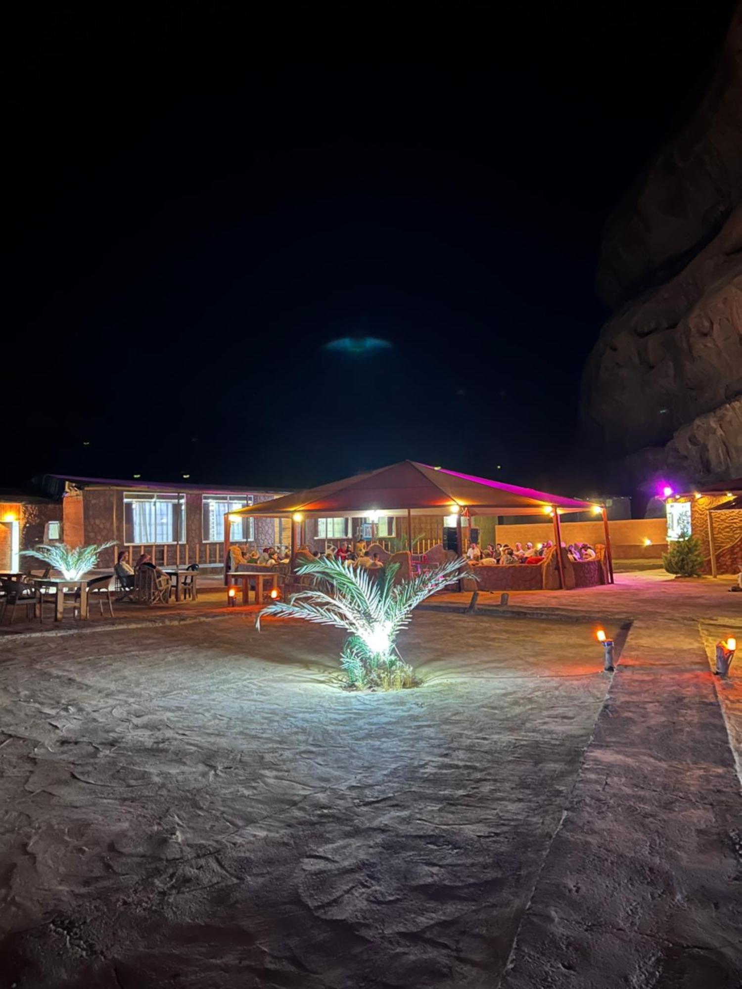 Orbit Camp Hotell Wadi Rum Eksteriør bilde